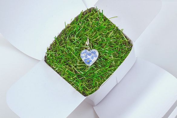 Small pendant "Heart" with forget-me-nots