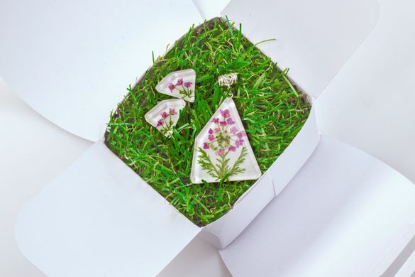 Серьги-гвоздики и кулон "Авангард" с цветочками ибериса зонтичного