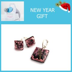 Earrings and pendant with erica flowers