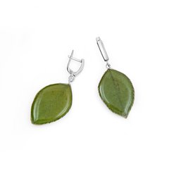 Earrings with leaf of rose