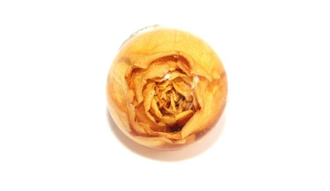 Кулон з бутоном жовтої троянди. Подарунок коханій на 14 лютого