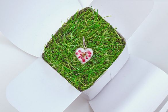 Small pendant "Heart". Erica flower