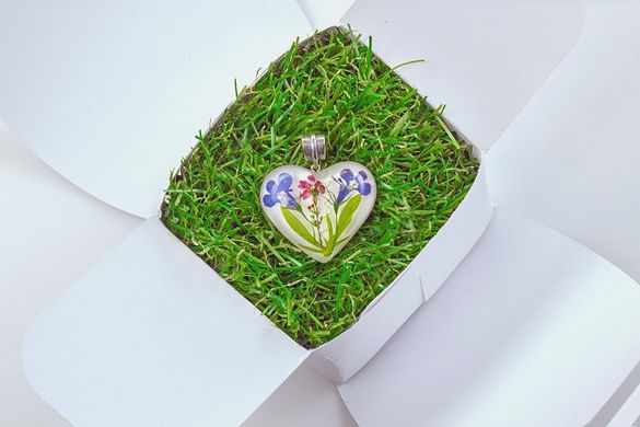 Pendant "Heart" with flower composition