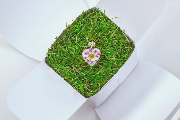 Small pendant "Heart". Iberis flower