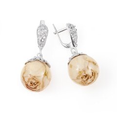 Earrings with white roses