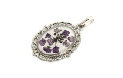Pendant with iberis flowers. Ajour Collection