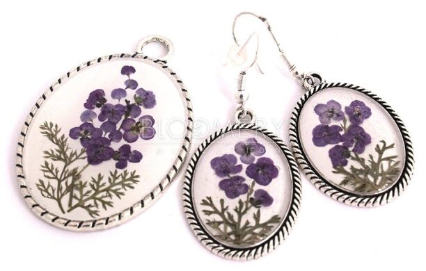 Earrings and pendant with iberis flowers. Ajour Collection