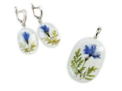 Earrings and pendant with blue cornflowers