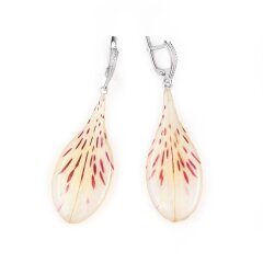Earrings with peruvian lily