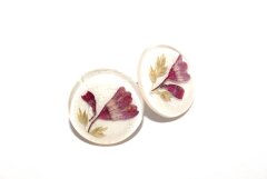 Earrings with geiger flowers