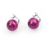 Earrings with violet roses