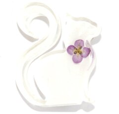 Brooch "Cat" with iberis flower
