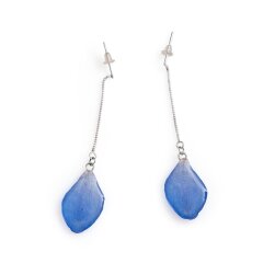 Earrings with blue delphinium